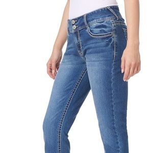 (1722) WallFlower Women's Luscious Curvy 23.5'' Crop Mid-Rise Insta Stretch 18W